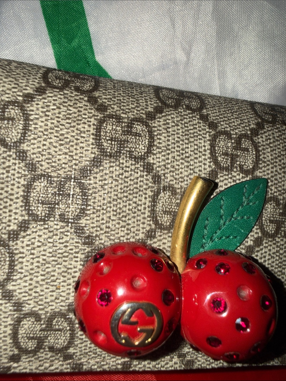 Gucci Beige Wallet with Red Cherry Accent reasonable offers are accepted - Picture 4 of 4